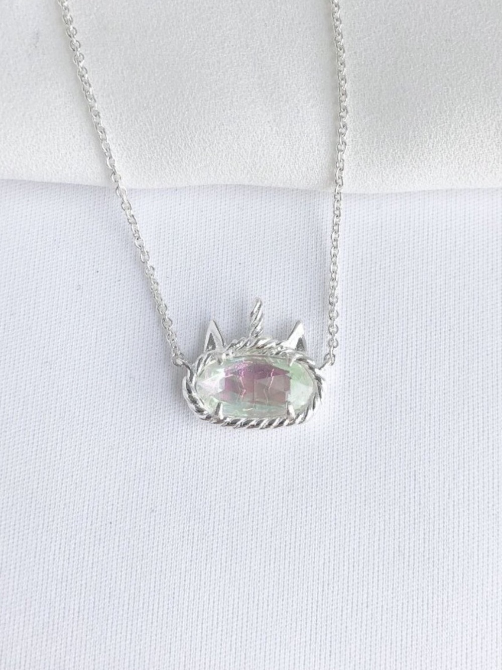 Kendra Scott | Elisa Unicorn Silver Pendant Necklace in Dichroic Glass